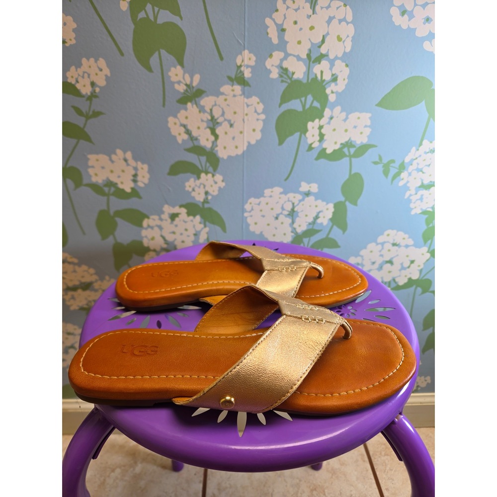 UGG Kari Metallic Gold Leather Thong Sandals Slides 1142178 Womens 6.5